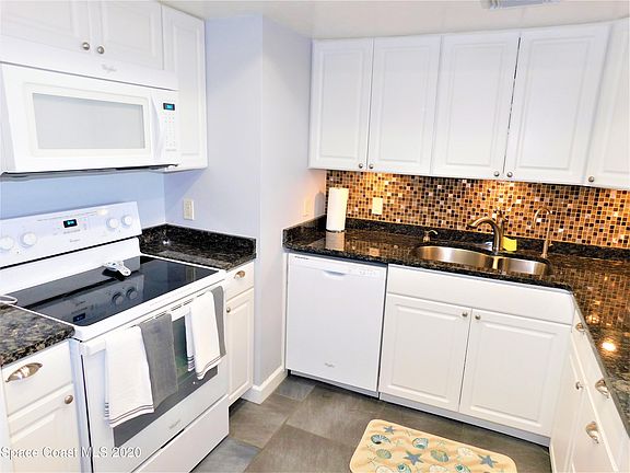 5th image of 430 Johnson Ave APT 405