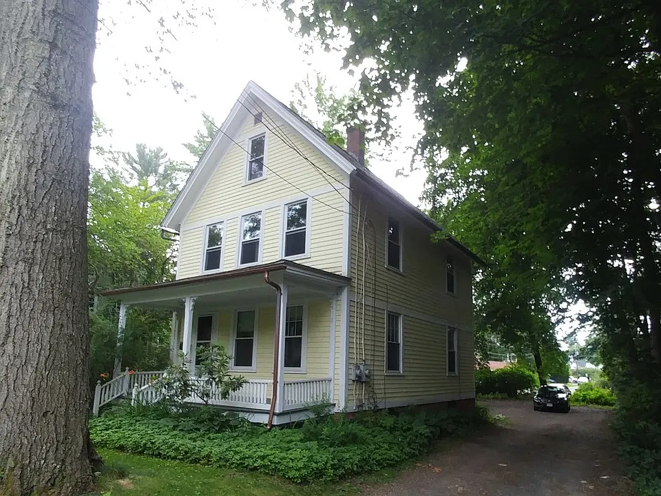 28 Gaylord St