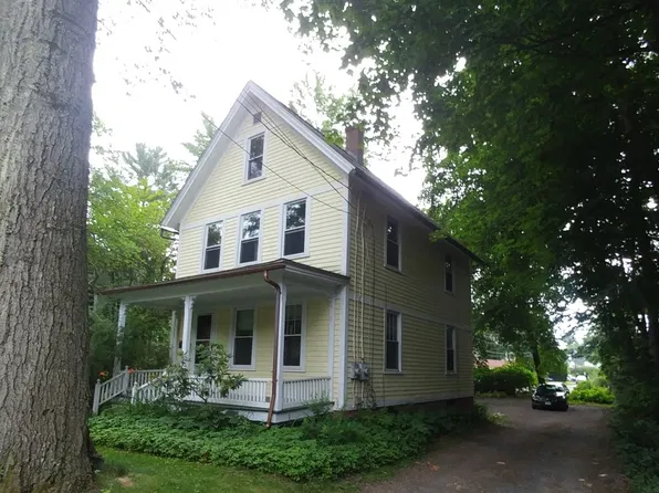 28 Gaylord St, Amherst, MA 01002