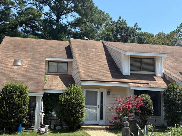 601 S Ocean Acres Dr #B, Kill Devil Hills, NC 27948