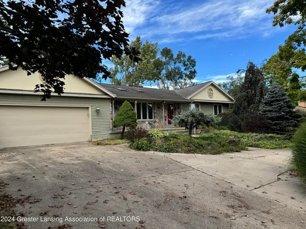 2125 Clearview Ave, Lansing, MI 48917