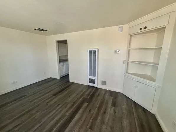 1024 Alvarado Dr SE, Albuquerque, NM 87108