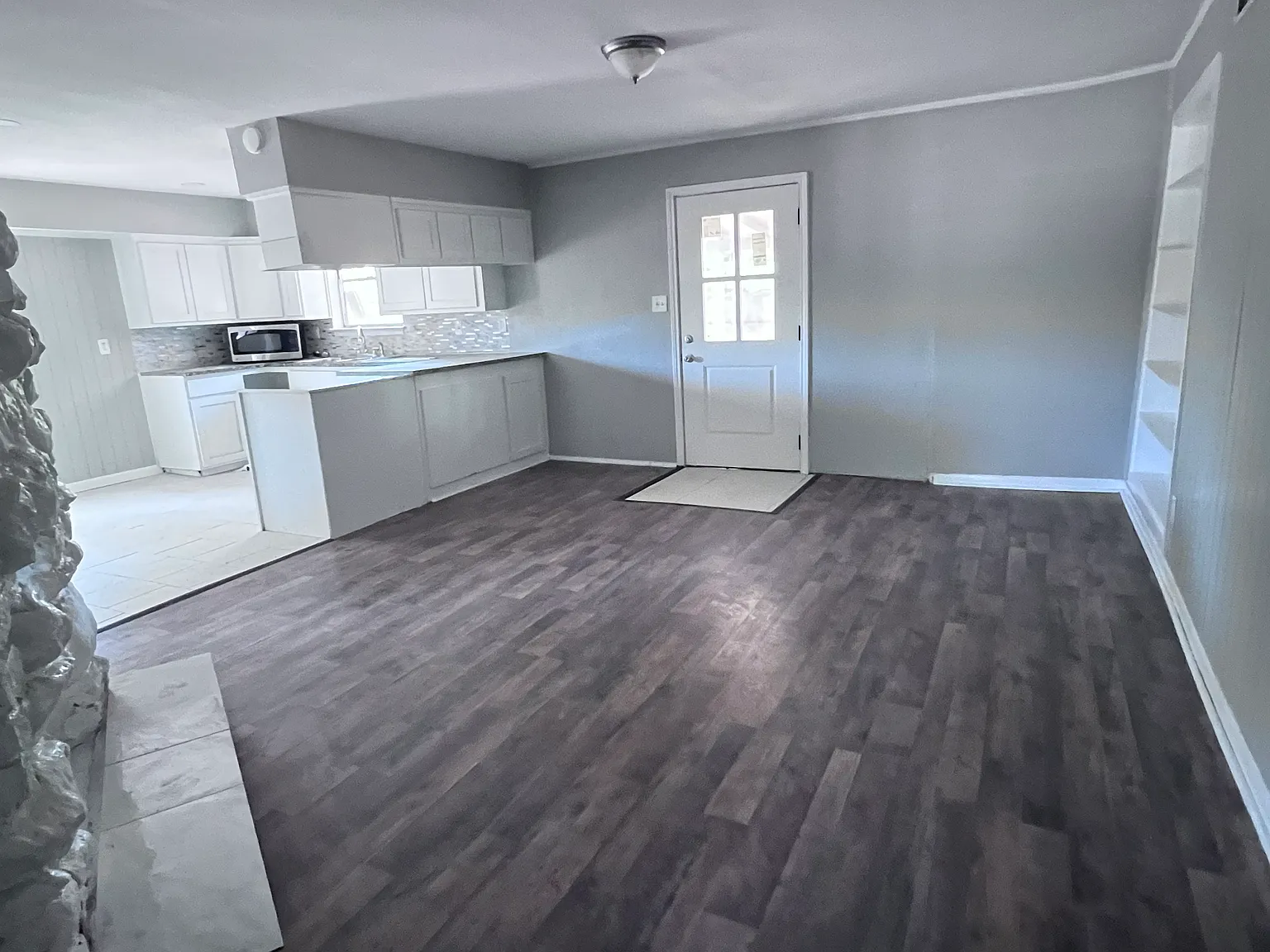 3 bed, 1850 sqft, $2,400 — Photo 4
