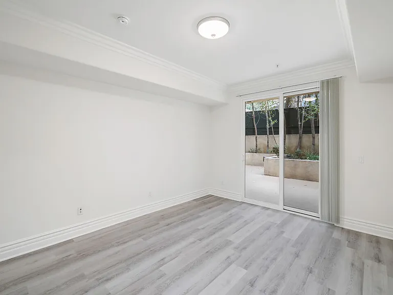 2306 Fox Hills Dr #103 — Photo 20