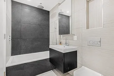 Rented by R New York