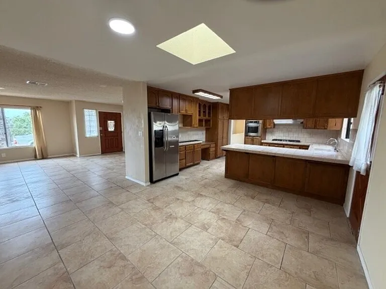 1609 Grove St #B — Photo 5