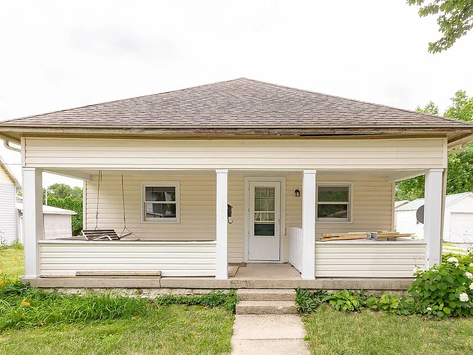1905 W Charles St