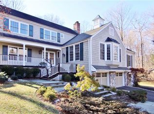 385 Erskine Rd, Stamford, CT 06903