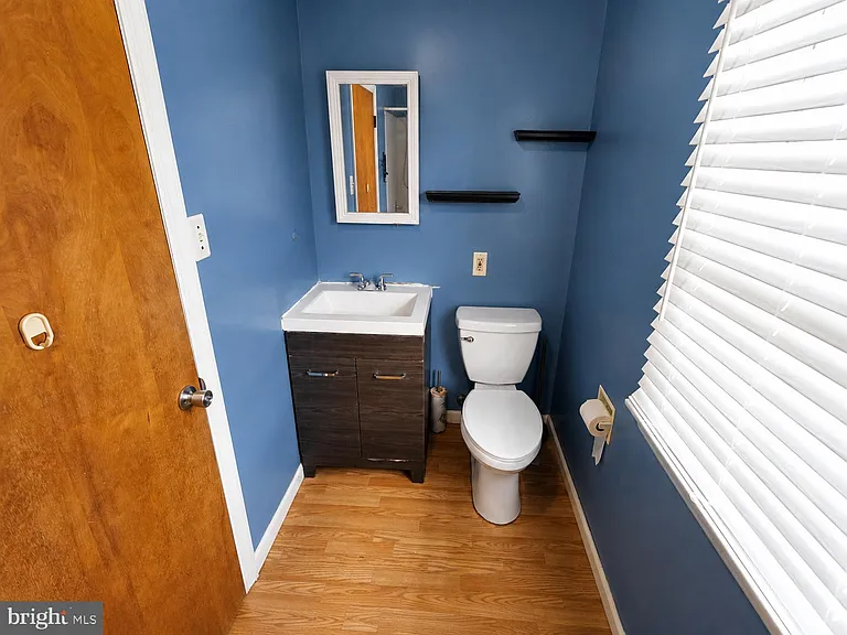 300 Wilson Ave — Photo 14