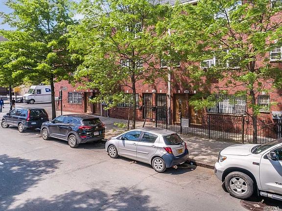 2nd image of 198 Stuyvesant Ave