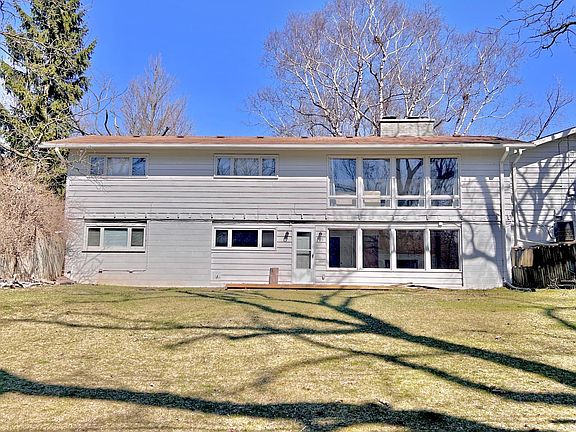 2nd image of 3290 Devon Brook Dr