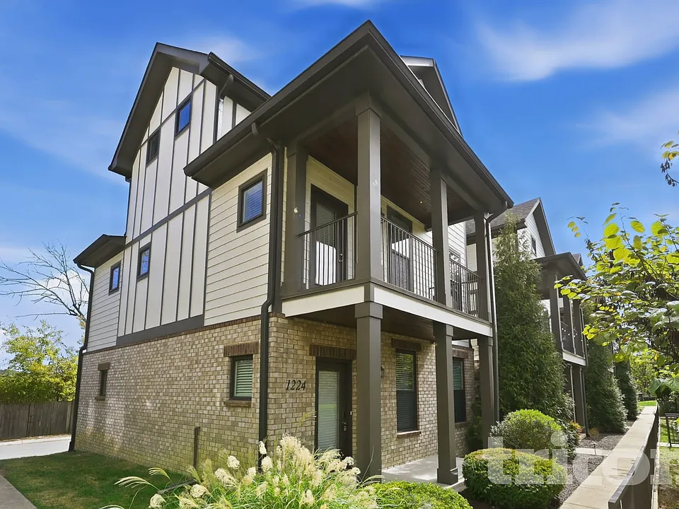 1224 Hillwood Private Cv