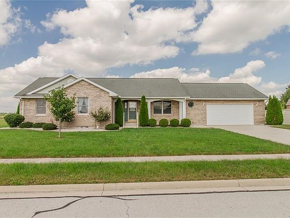 2nd image of 104 Meadowridge Dr