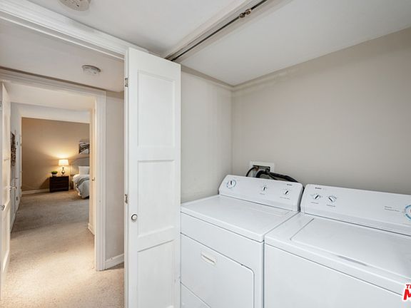 5th image of 1132 S Doheny Dr APT 101