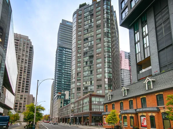 24 Wellesley St W #1909, Toronto, ON M4Y 2X6