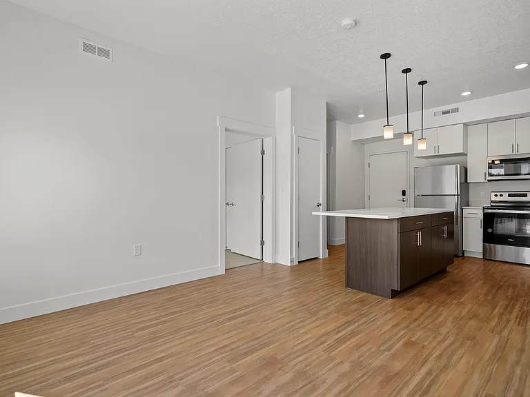 Decker Station Apartments — Photo 45