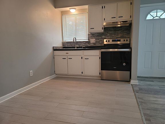 4th image of 1623 Parkvale Ave