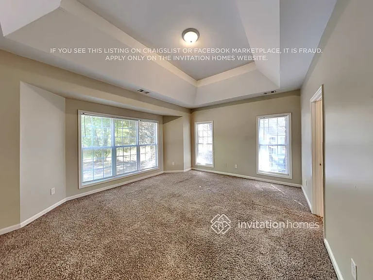 467 Greyhawk Way — Photo 11