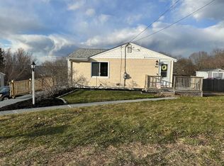 152 Lepes Rd, Tiverton, RI 02878