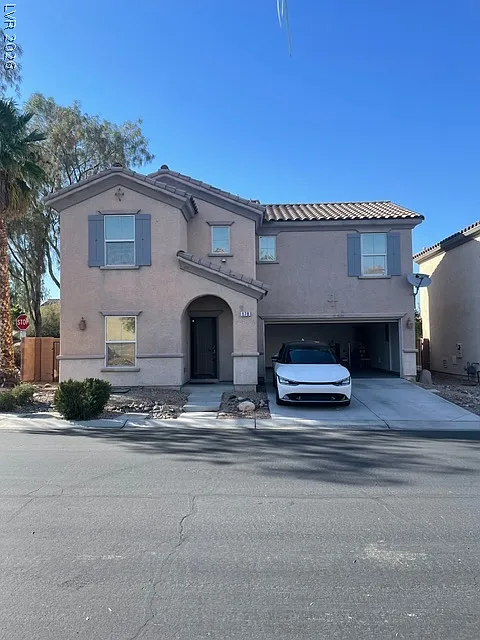3 bed, 2.5 bath, 1891 sqft, $2,100 — Photo 3