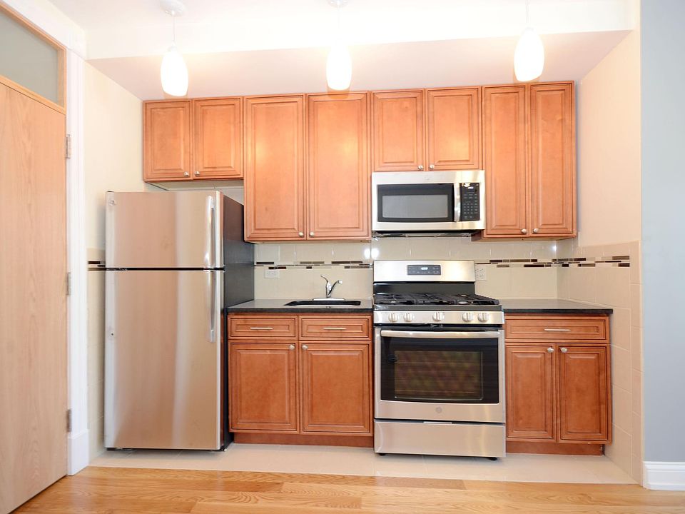 APARTMENT: 218