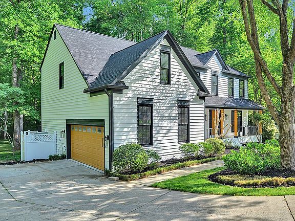 2nd image of 8402 Summerfield Ln