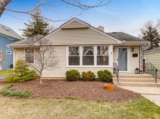 221 S Summit St, Wheaton, IL 60187