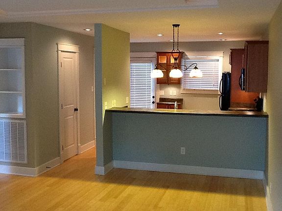 2nd image of 819 Channing Dr