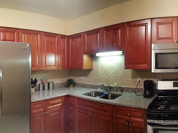 3rd image of 3009 Paris Ave APT 101