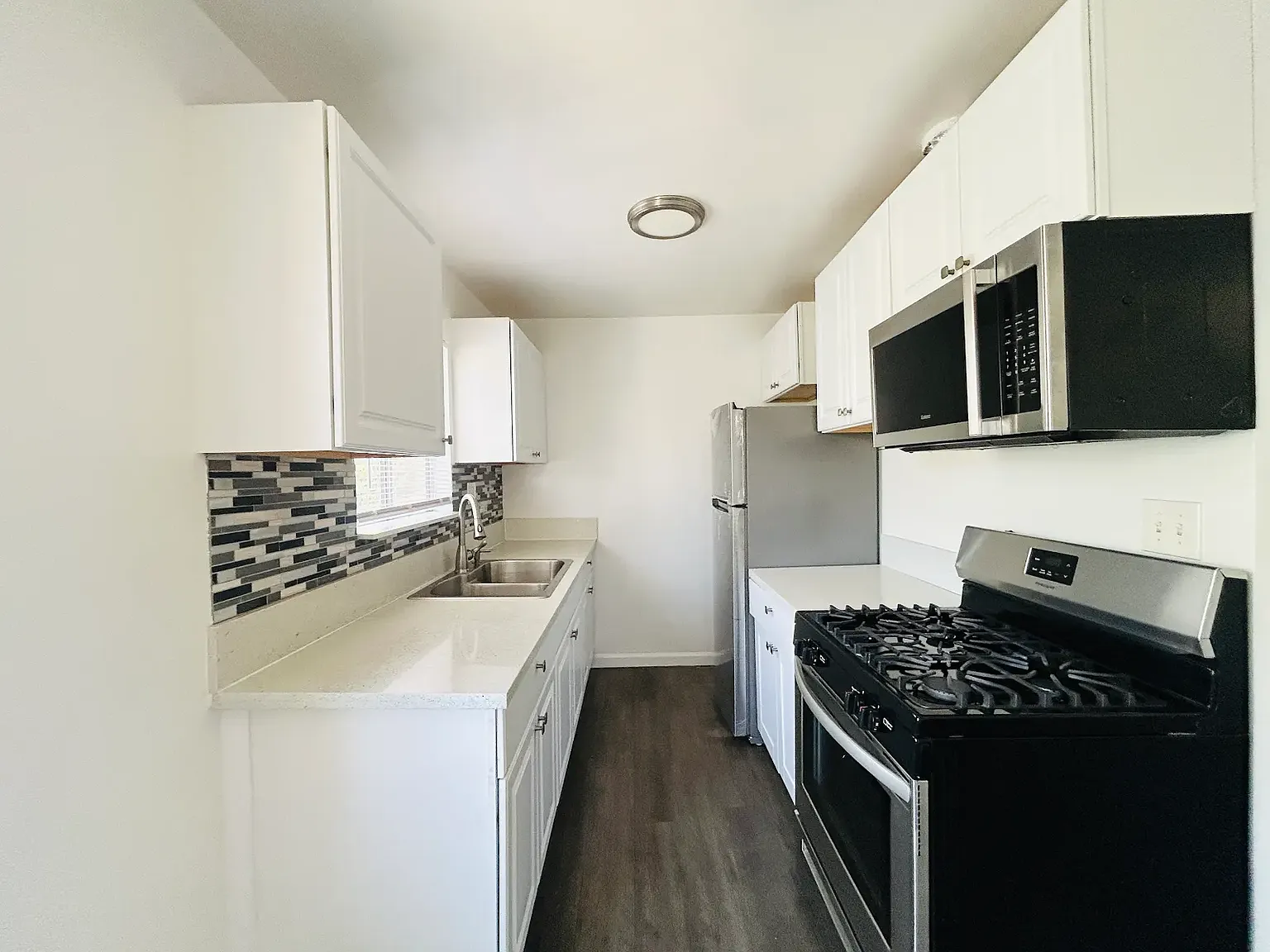 1 bed, $1,849 — Photo 3
