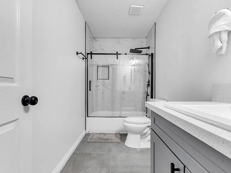 7650 Hedgington Dr — Photo 26