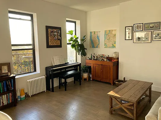 Rented by Real Broker NY LLC | media 9