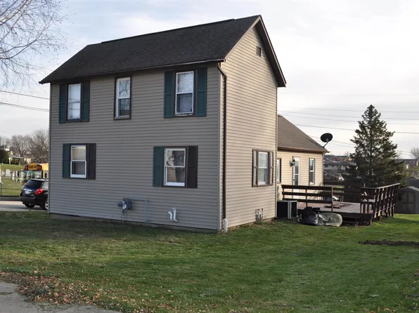 230 S Church St, Dickeyville, WI 53808