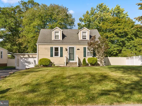 227 Princeton Ave, Hamilton, NJ 08619