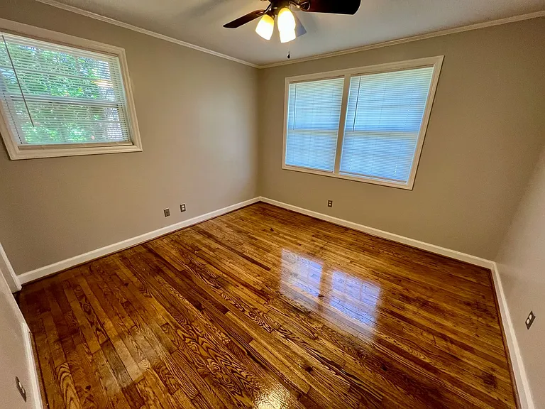 213 Kingnut Dr — Photo 12