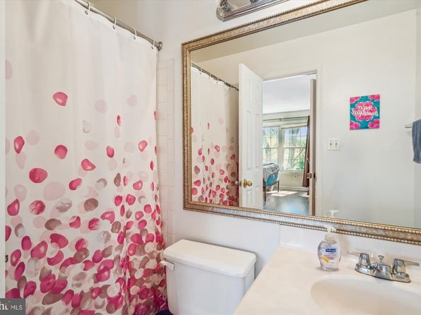 30 Amarillo Ct #120, Germantown, MD 20874
