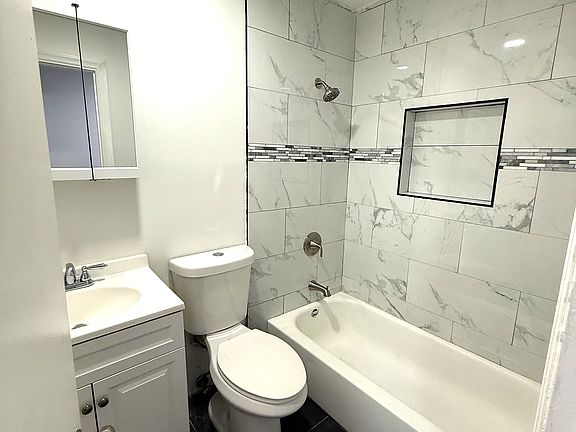 3rd image of 395 Bergen Ave