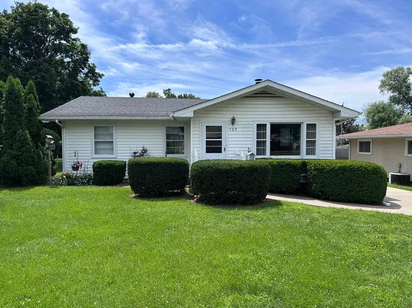 509 Highview Dr, Clinton, IA 52732