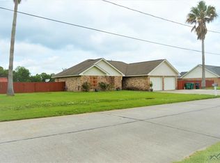 123 E 26th Pl, Larose, LA 70373