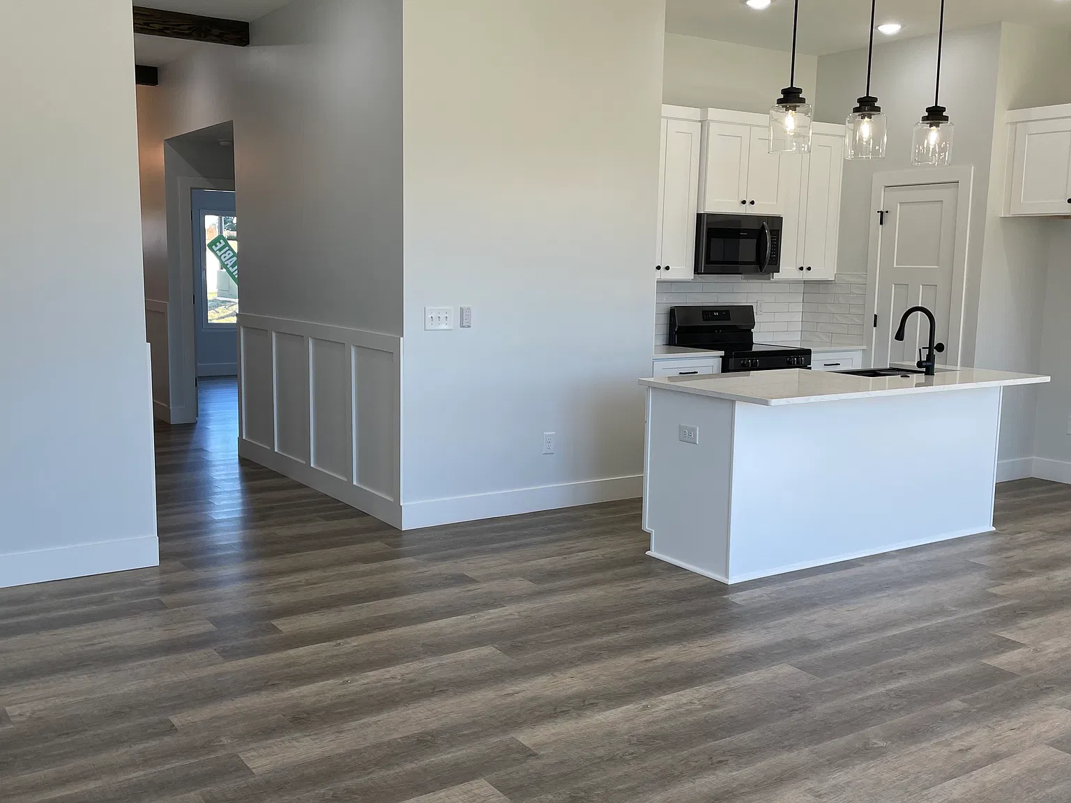 4 bed, 1766 sqft, $2,495 — Photo 3