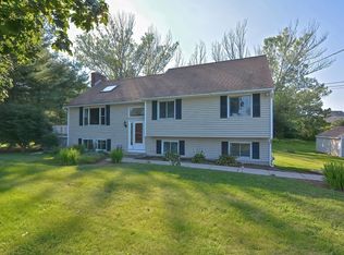 31 Blackstone St, Mendon, MA 01756