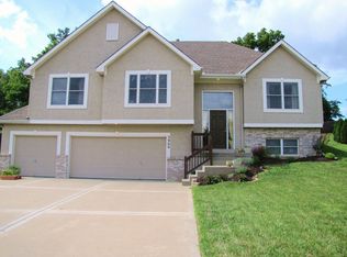 3900 NW 52nd Ter, Kansas City, MO 64151