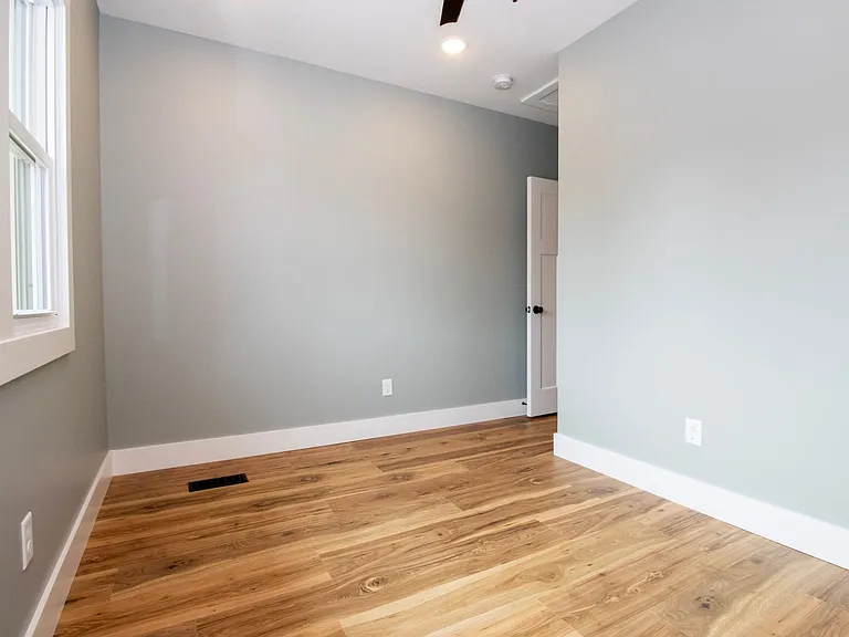 105 E Paradise St — Photo 25