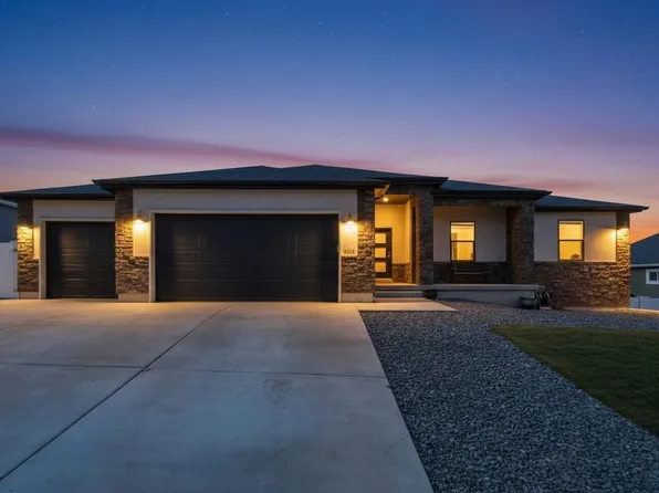 358 S Canyon Overlook Dr, Tooele, UT 84074