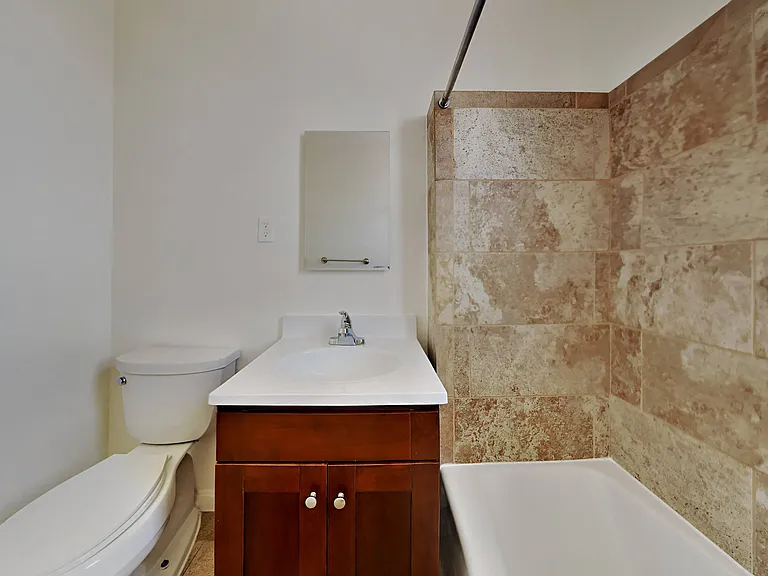 2360 Van Ness Ave — Photo 9