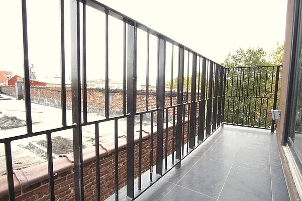 Rented by Doorway NYC, LLC | media 23