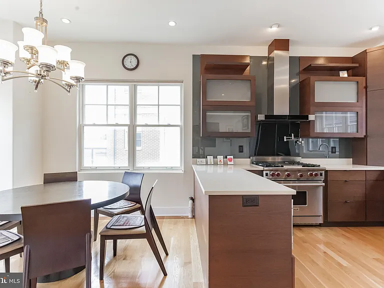 133 Salter St — Photo 10