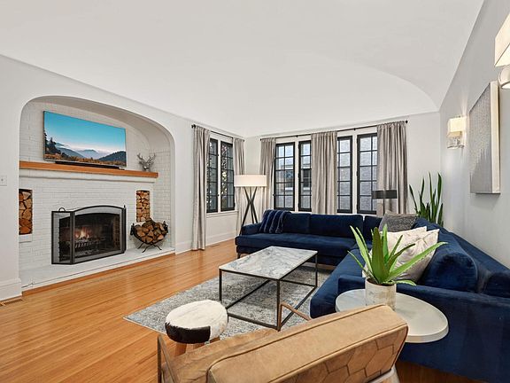 5th image of 5036 Thomas Ave S