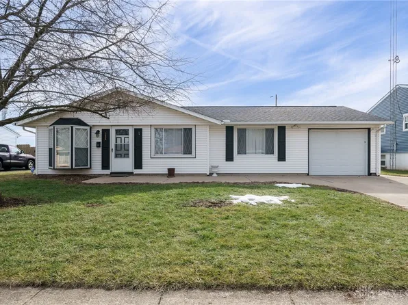 1425 Cooper Ave, New Carlisle, OH 45344