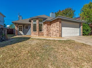 608 Lemons Dr, Cedar Hill, TX 75104